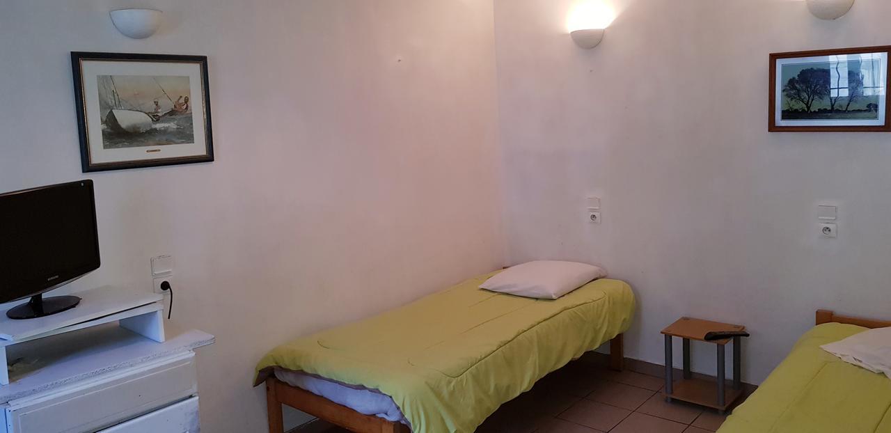 Hotel Le Tram Fontaine  Extérieur photo